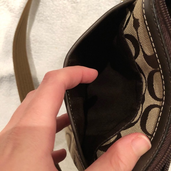 Coach cross body purse. In perfect condition - Picture 4 of 4